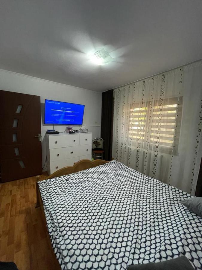 Apartament Gallamar Apartamento Bîrlad Exterior foto